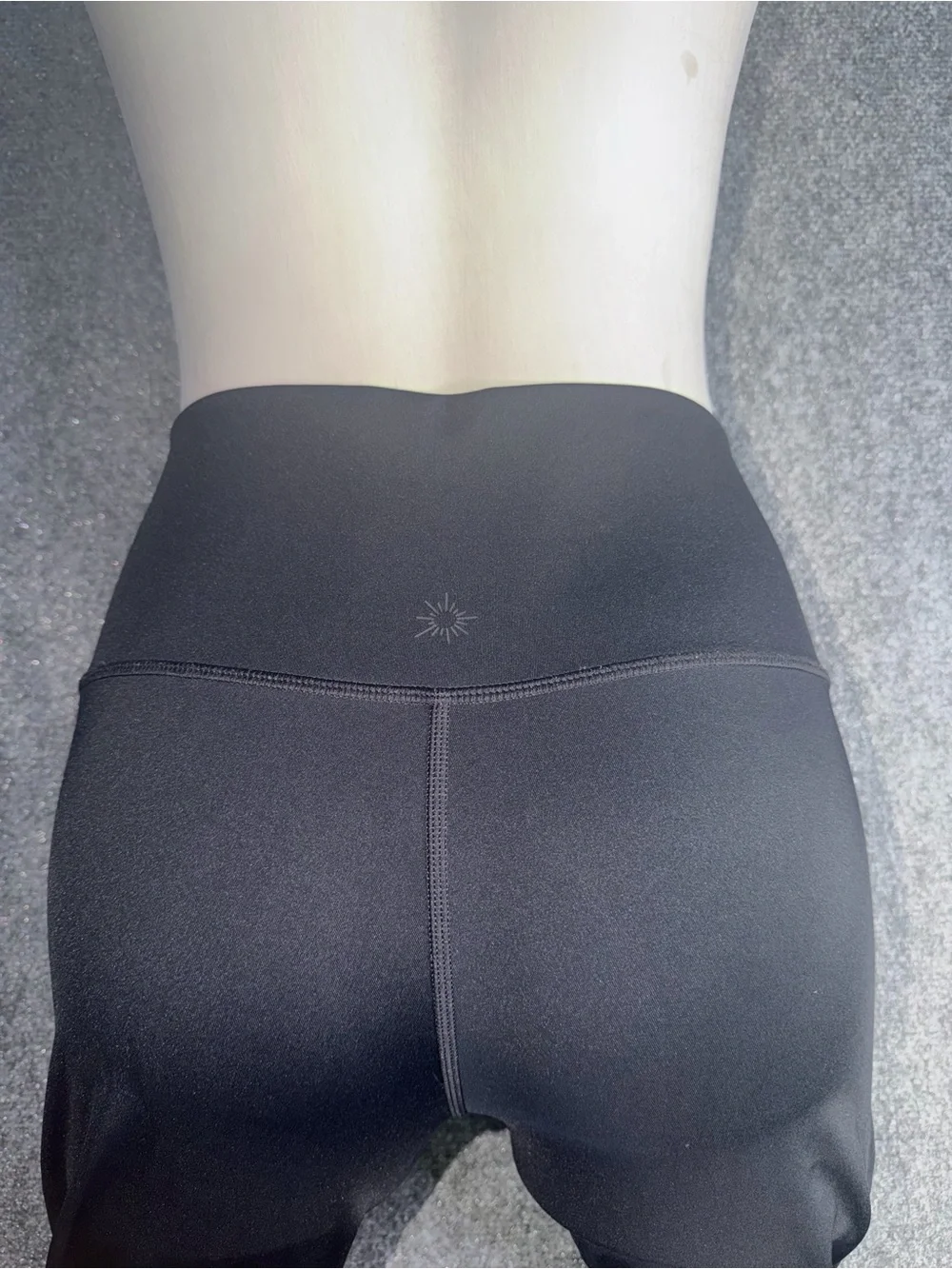 Offline by Aerie Black High-Rise Leggings - Picture 7 of 10